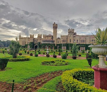Best Airport Taxi service in Bangalore, best affordable outstation taxi service in bangalore, Best taxi service in btm , best airport taxi, deepamtaxi